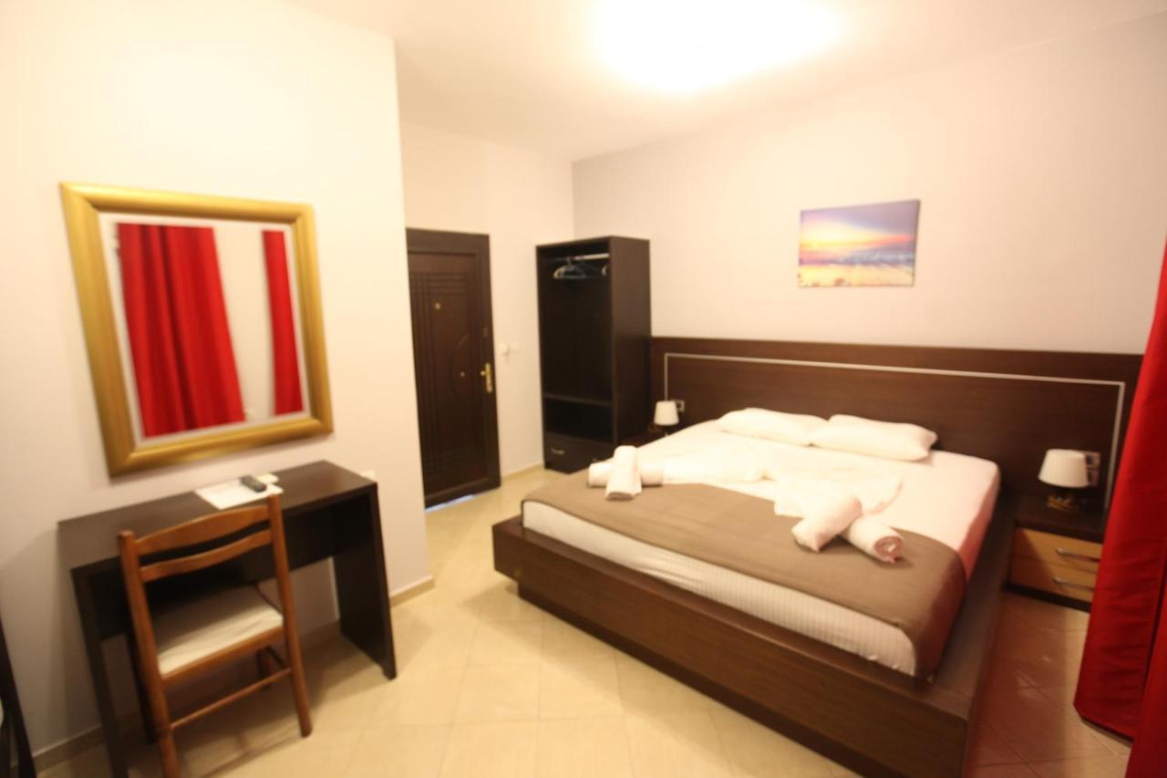Hotel Prishtina Sarande Exterior photo