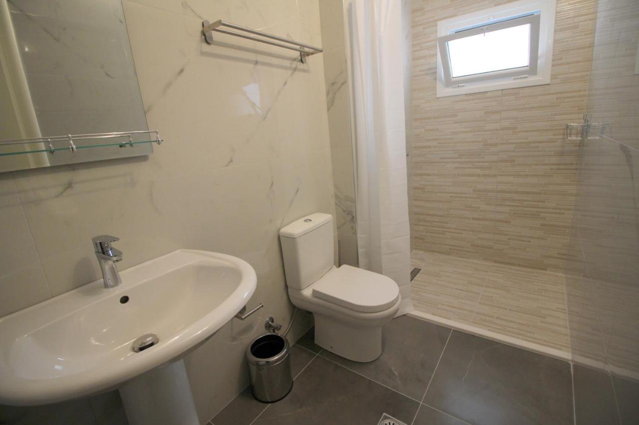 Hotel Prishtina Sarande Exterior photo