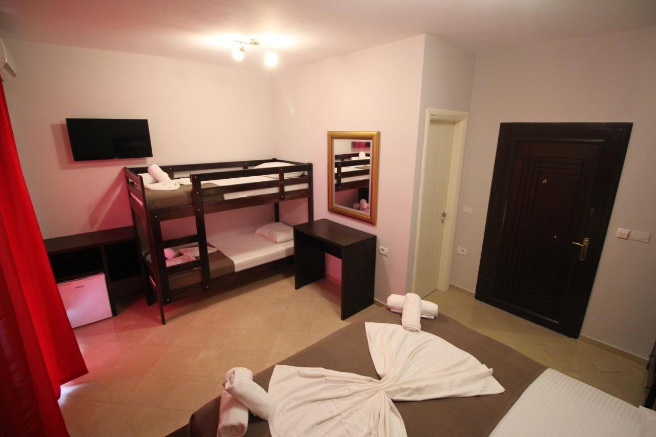 Hotel Prishtina Sarande Exterior photo