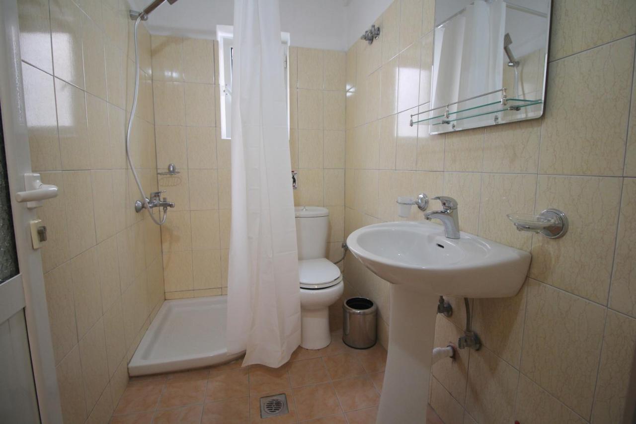 Hotel Prishtina Sarande Exterior photo